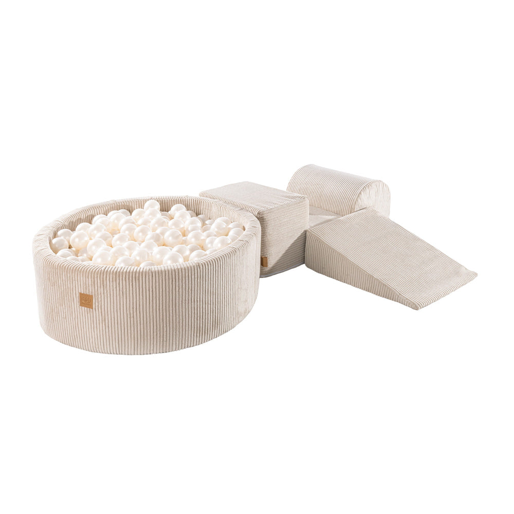 Stilvolles Spielset in weichem Ecru mit XXL-Bällebad