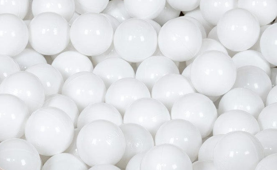 Bällebad aus Schaumstoff mit ästhetischem rosa Blumenmuster