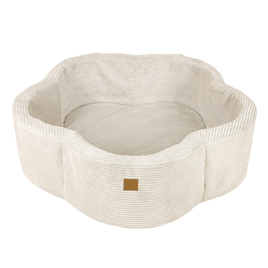 Ästhetische Vanilleblume – Bällebad aus Schaumstoff