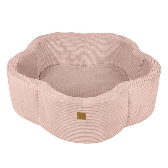 Bällebad aus Schaumstoff mit ästhetischem rosa Blumenmuster